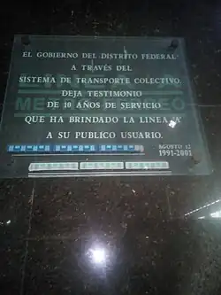 Plaque commémorative pour les 10 ans de service sur la Ligne A