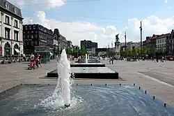 La place de Jaude avec la fontaine au premier plan