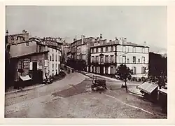 Vieille photographie de la place Antonin-Chastel.