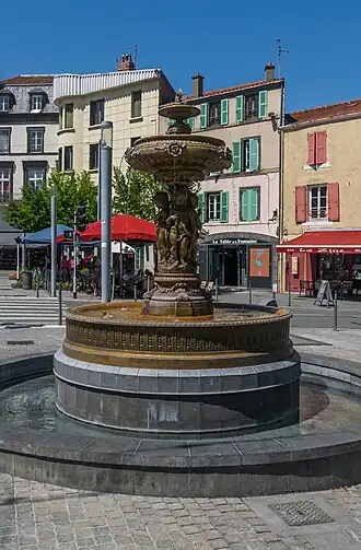 Image illustrative de l’article Place de la Fontaine