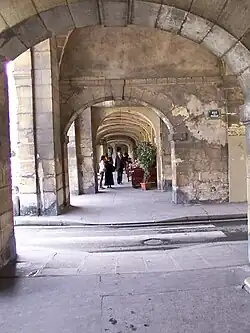 Arcades de la place des Vosges.