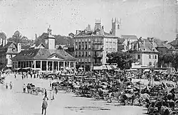 La place du marché et la Grenette à la fin du XIXe&nbsp;siècle.