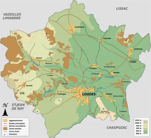 Carte en couleurs indiquant l'altimétrie et la localisation des villages et lieux-dit de Loudes.