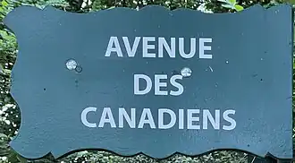 Voir la plaque.
