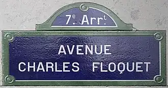 Voir la plaque.