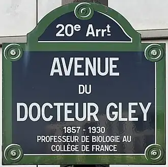 Voir la plaque.