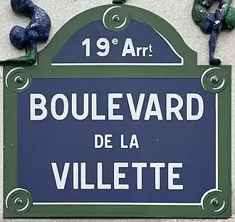Voir la plaque.