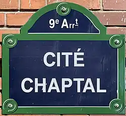 Voir la plaque.