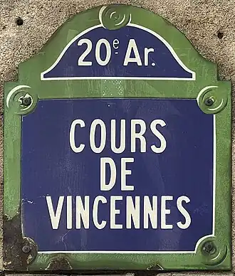 Voir la plaque.