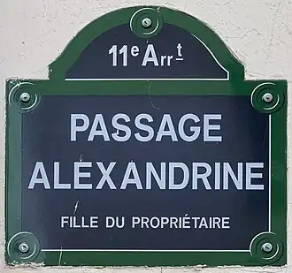 Voir la plaque.
