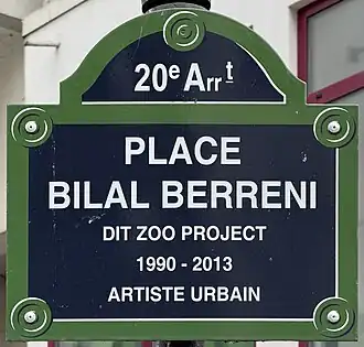 Voir la plaque.