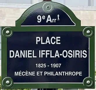 Voir la plaque.