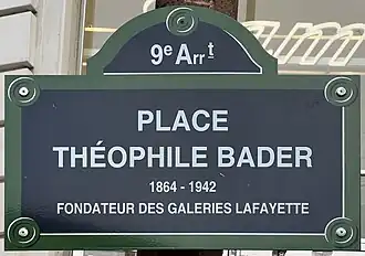 Voir la plaque.