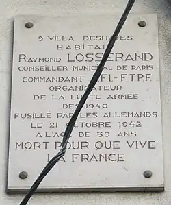 Plaque commémorative apposée au no&nbsp;109 rue Didot à Paris, à l'angle de la villa Deshayes, au no&nbsp;9 de laquelle habitait Raymond Losserand.