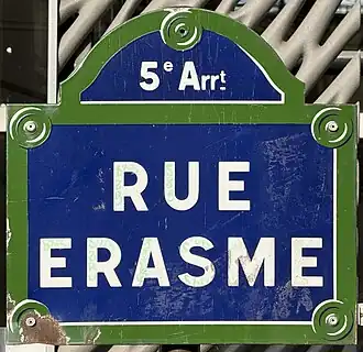Voir la plaque.