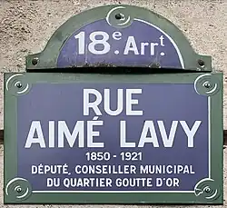 Voir la plaque.