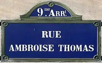Voir la plaque.