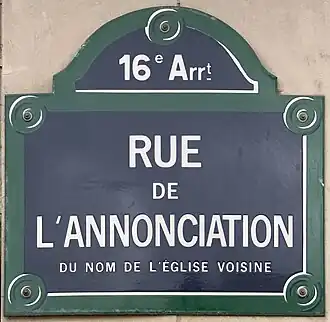 Voir la plaque.