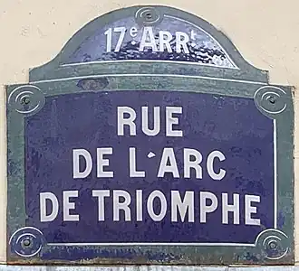 Voir la plaque.