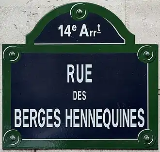 Voir la plaque.