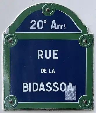Voir la plaque.
