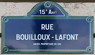 Voir la plaque.