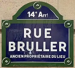 Voir la plaque.