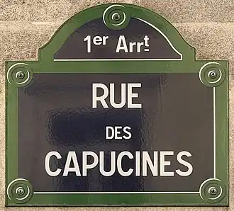 Voir la plaque.
