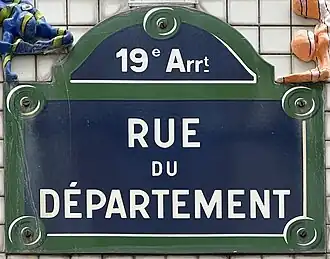 Voir la plaque.