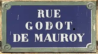 Voir la plaque.