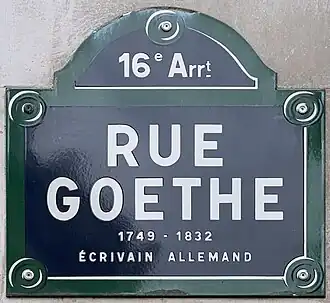 Voir la plaque.