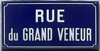 Voir la plaque.