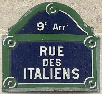 Voir la plaque.