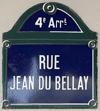 Voir la plaque.