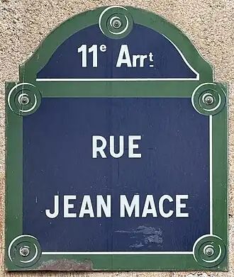 Voir la plaque.
