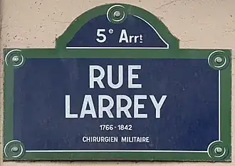 Voir la plaque.