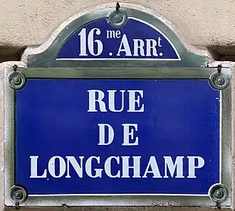Voir la plaque.
