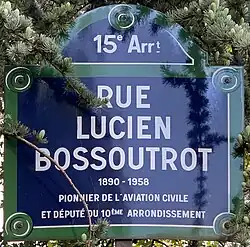 Voir la plaque.