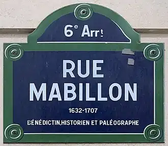 Voir la plaque.