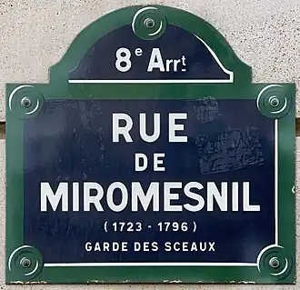 Voir la plaque.