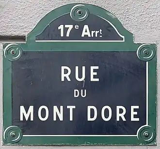 Voir la plaque.
