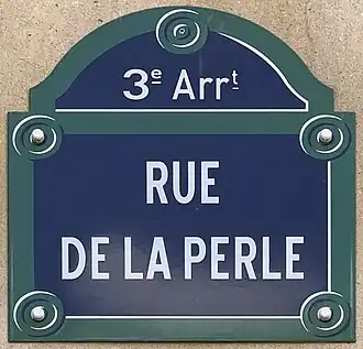 Voir la plaque.