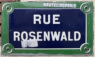 Voir la plaque.