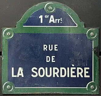 Voir la plaque.