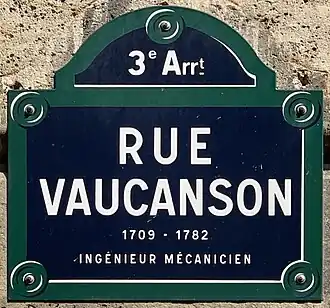 Voir la plaque.