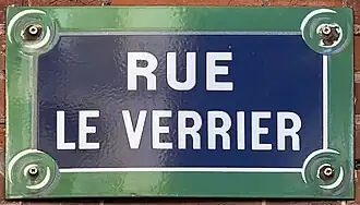 Voir la plaque.