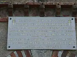 Plaque commémorative à Grugé-l'Hôpital.