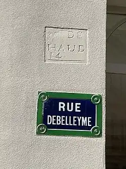 Plaque de rue mentionnant (en partie) l'ancien nom de la rue de l'Échaudé.