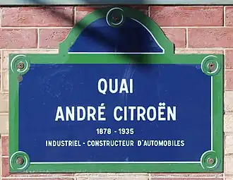 Voir la plaque.