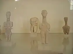 Idoles cycladiques de type Plastiras.